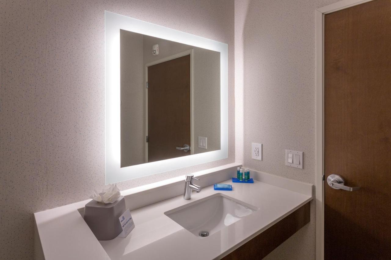 Holiday Inn Express & Suites - Seattle South - Tukwila By Ihg Екстер'єр фото